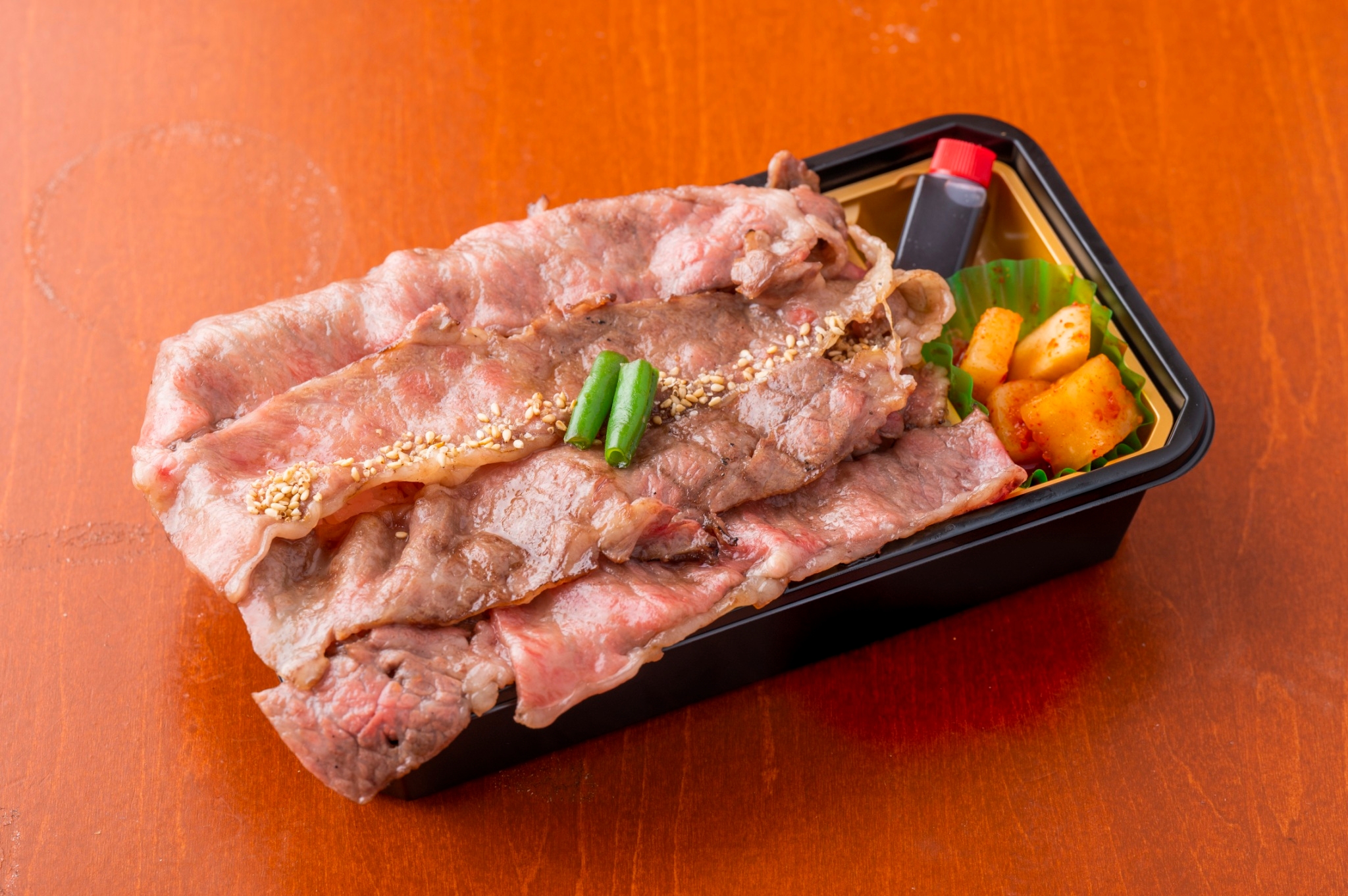 はみ出る赤城牛カルビ弁当